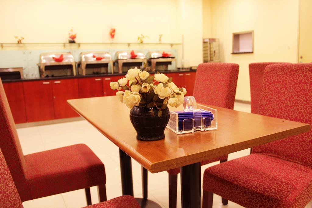 Hanting Express Qingdao Chengyang District Government Bagian luar foto